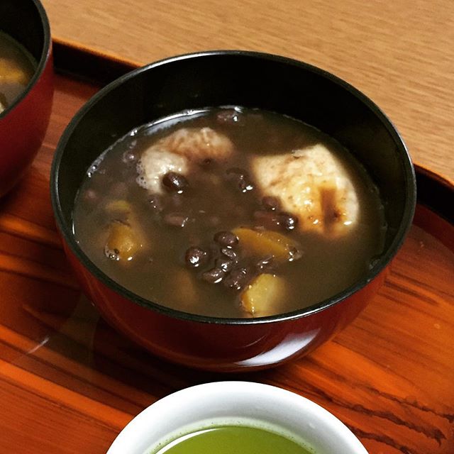 栗ぜんざい再び。小豆こないだ煮たやつ。うまいわー。